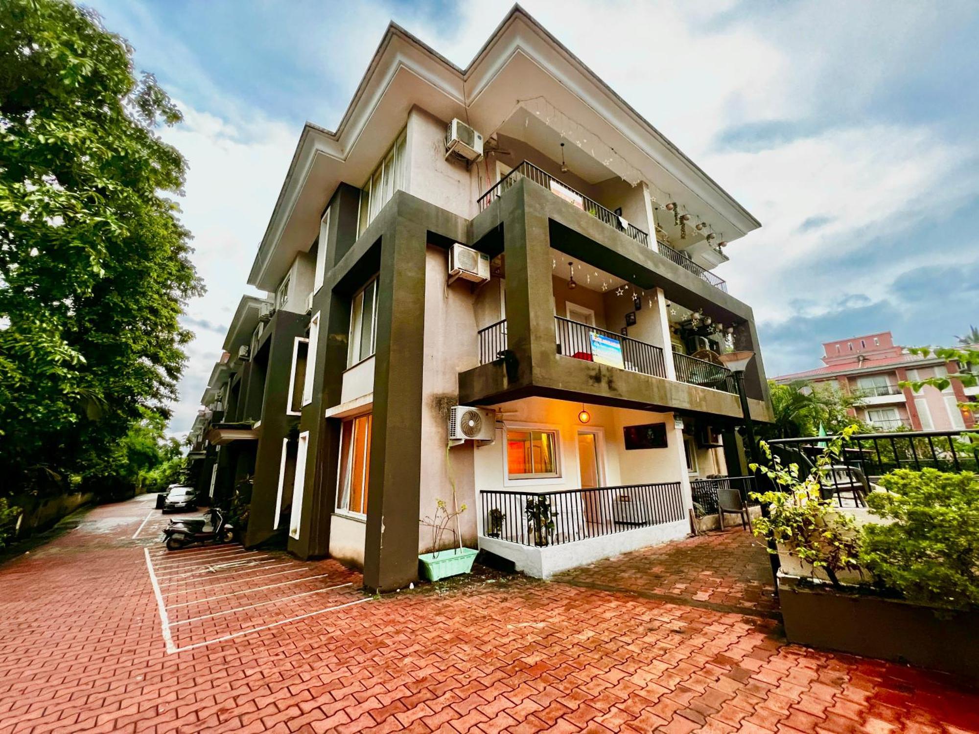 4Bhk Sparkling Apartment Near Beach Pool & Bar 2Bhkx2 Vagator Exterior photo